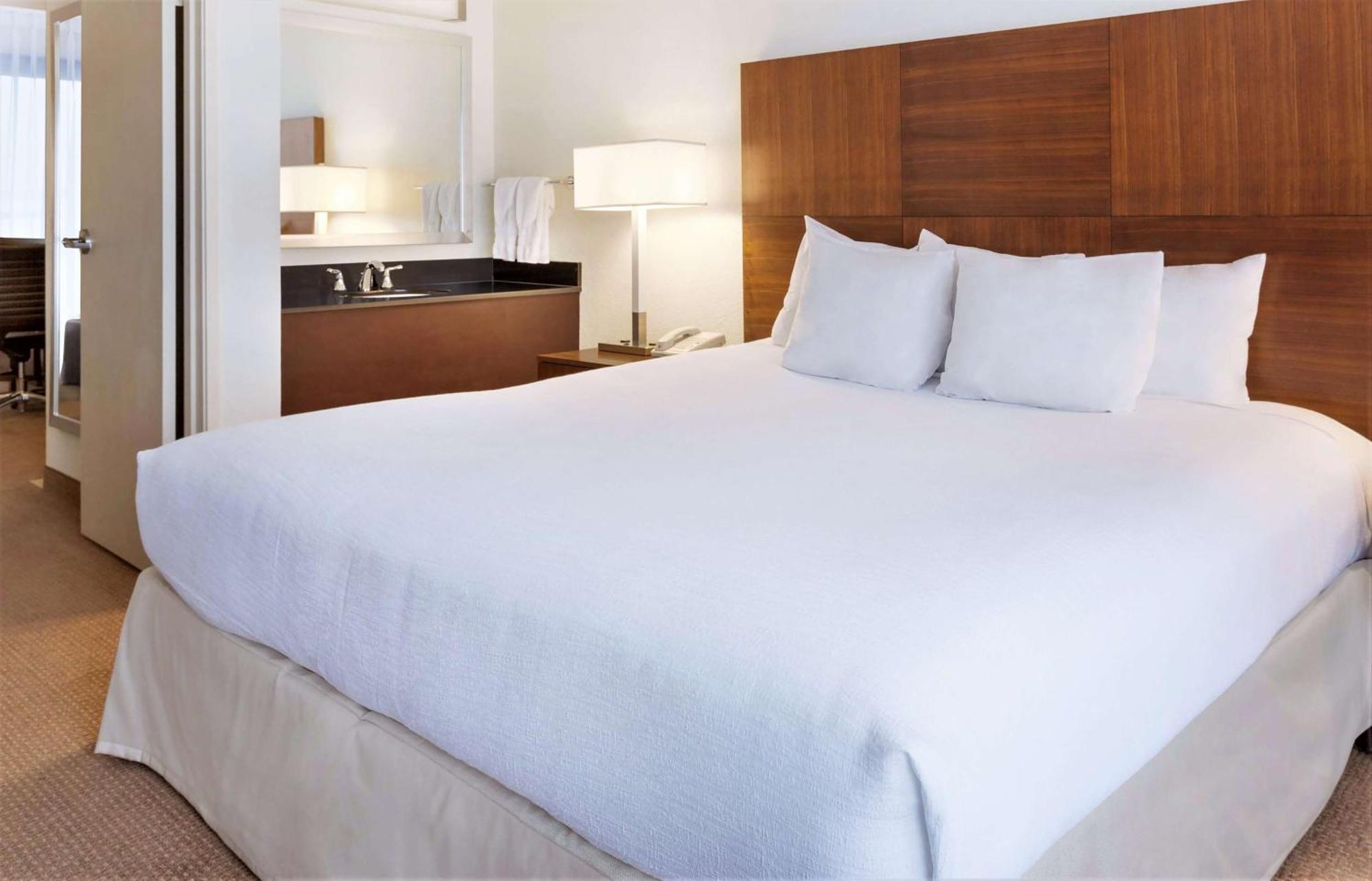 Embassy Suites Baton Rouge Kültér fotó