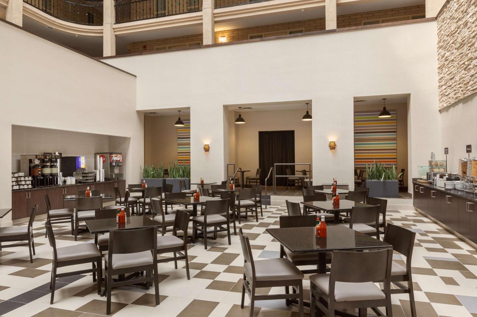 Embassy Suites Baton Rouge Kültér fotó