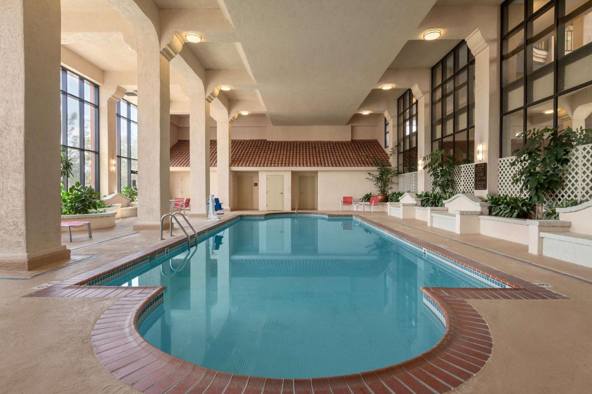 Embassy Suites Baton Rouge Kültér fotó