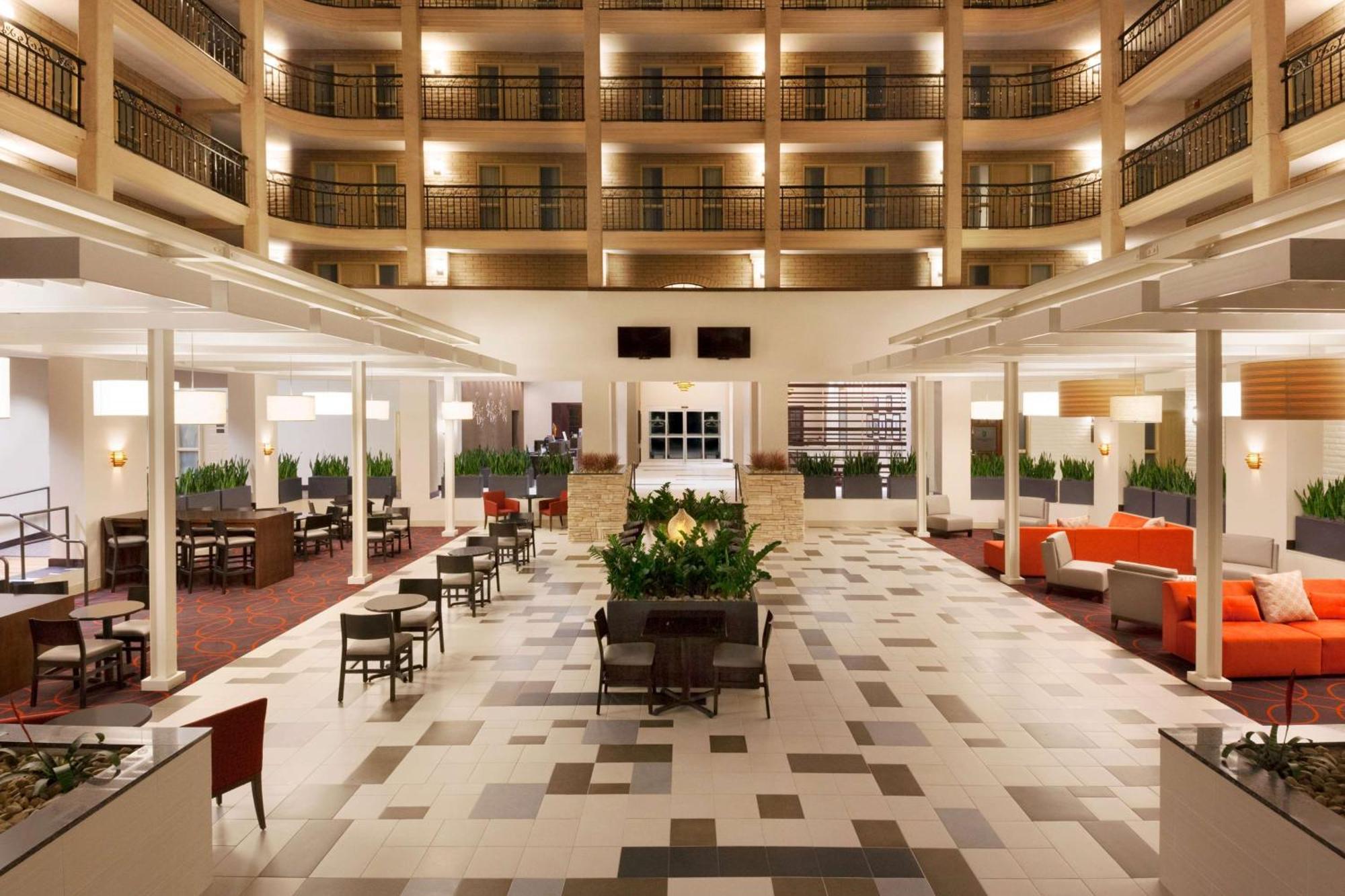 Embassy Suites Baton Rouge Kültér fotó