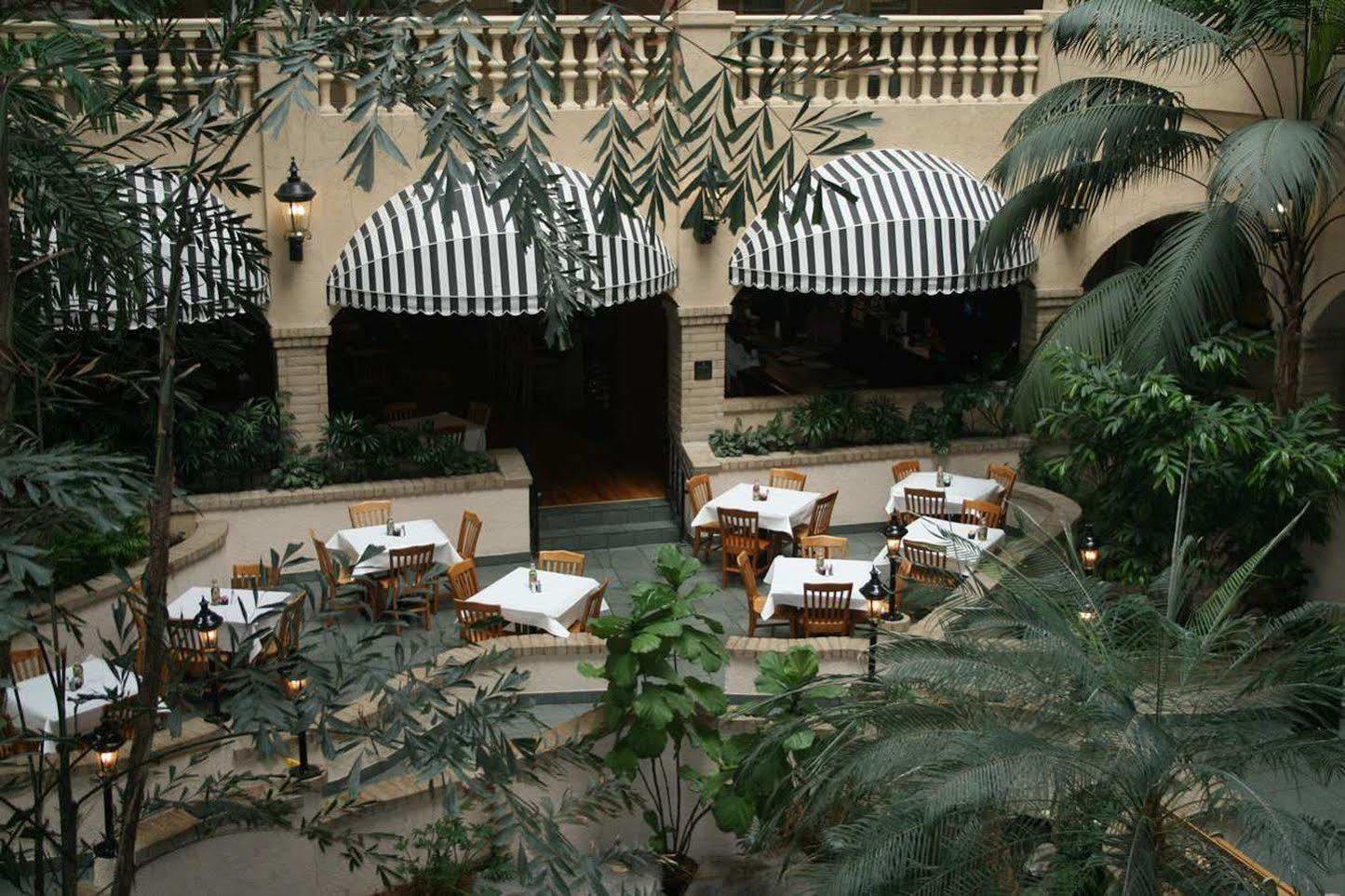 Embassy Suites Baton Rouge Kültér fotó